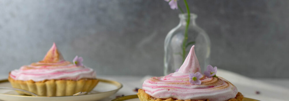 rhubarb meringue tartelettes