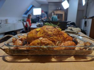 The roasted goose in the TV kitchen
