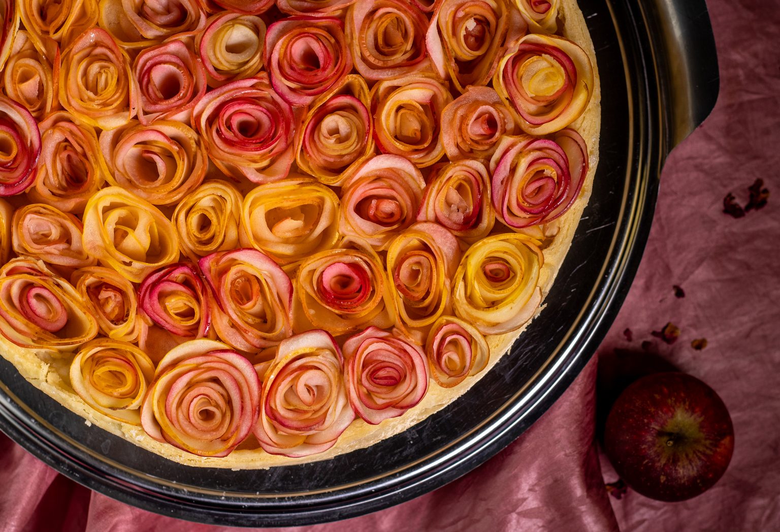 Apple rose tart with shortcrust pastry and marzipan custard filling