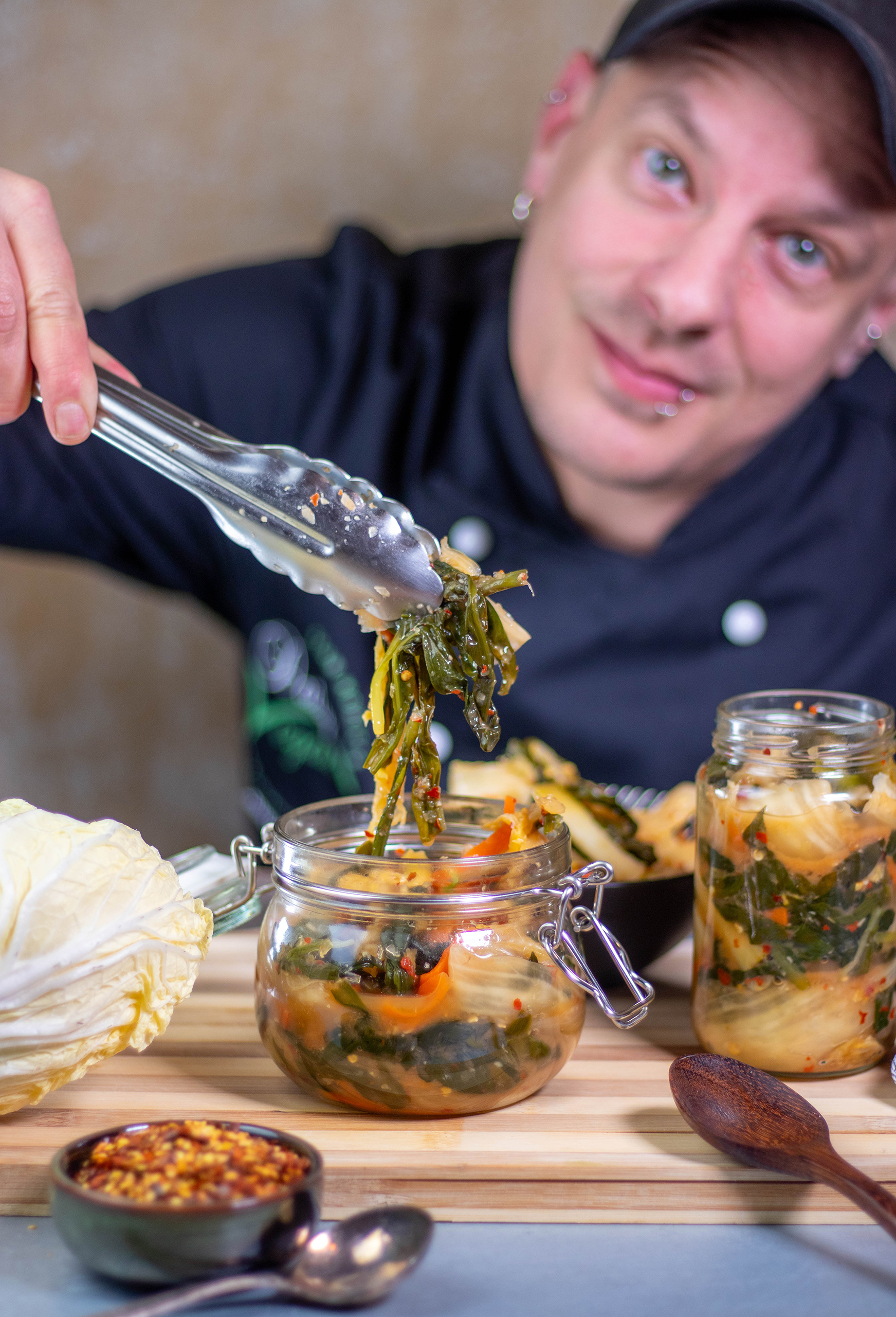 Wild garlic kimchi and the basics of lactofermentation